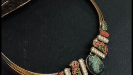 السمفونية الذهبية: أضيء مظهرك بالمجوهرات المشعة