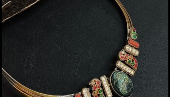 السمفونية الذهبية: أضيء مظهرك بالمجوهرات المشعة