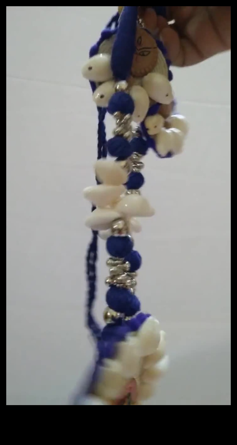 الأناقة الحرفية: احتضن الجمال الفريد في المجوهرات المصنوعة يدويًا