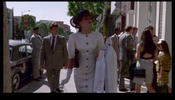 الإحساس السينمائي: هوليوود تلهم سحر الموضة