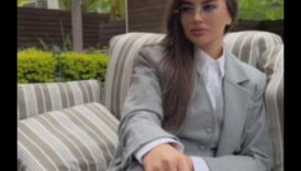 الكاريزما الأنيقة: تمتع بالأناقة المغناطيسية من خلال أسلوبك