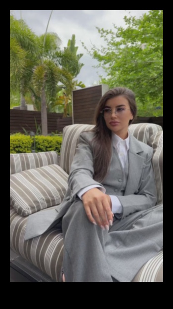 الكاريزما الأنيقة: تمتع بالأناقة المغناطيسية من خلال أسلوبك